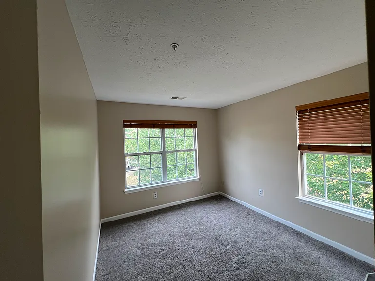 2495 Deerfield Ln — Photo 6