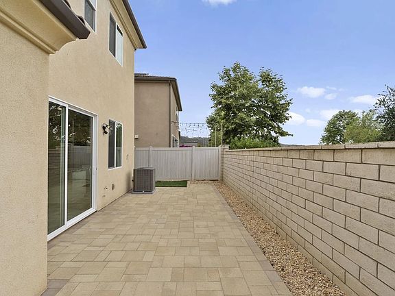 5th image of 27778 Heritage Ln