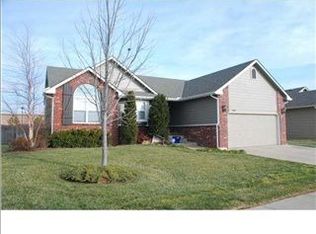 725 S Westview Cir, Andover, KS 67002