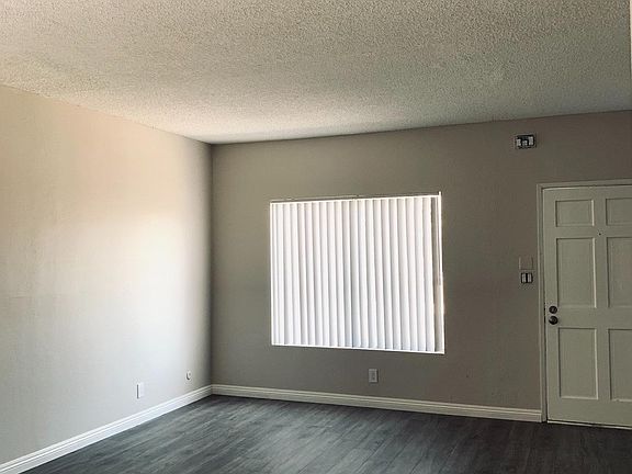 5th image of 223 N Moore Ave