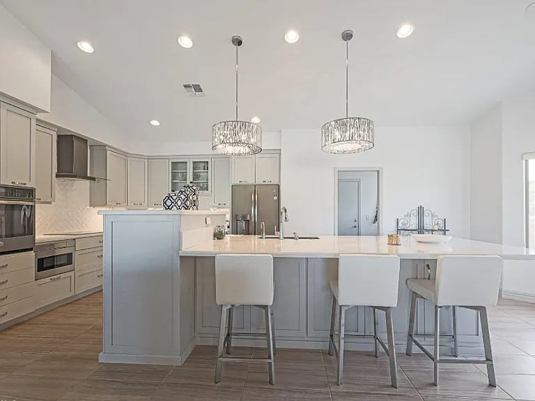 24038 S Lakeway Cir NW — Photo 2