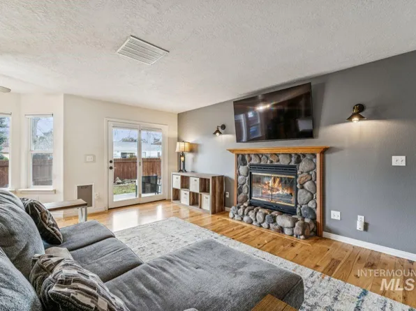 6803 W Russett St, Boise, ID 83704