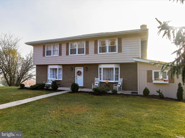 20 Waters Edge Dr, Fort Ashby, WV 26719