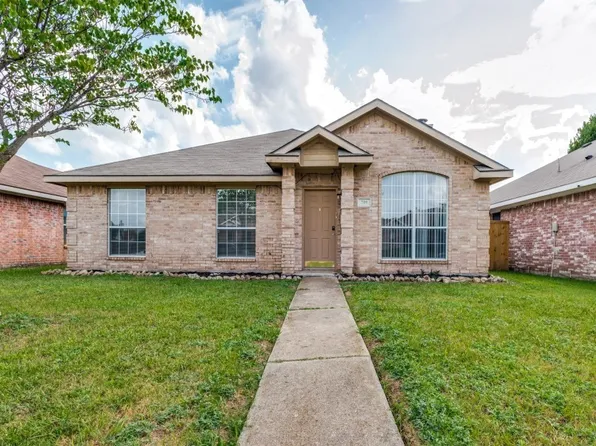 709 Catalina Dr, Lancaster, TX 75146