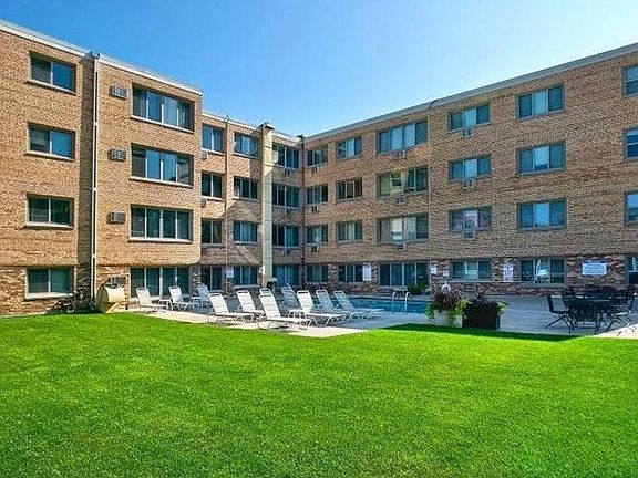 2nd image of 2727 W 43rd St APT 402