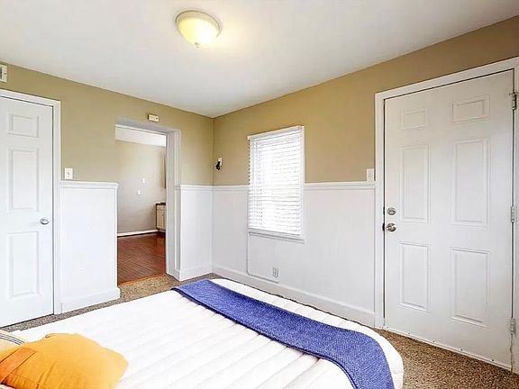 5th image of 7051 Winona Ave