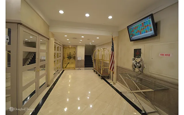 Rented by Douglas Elliman | media 38