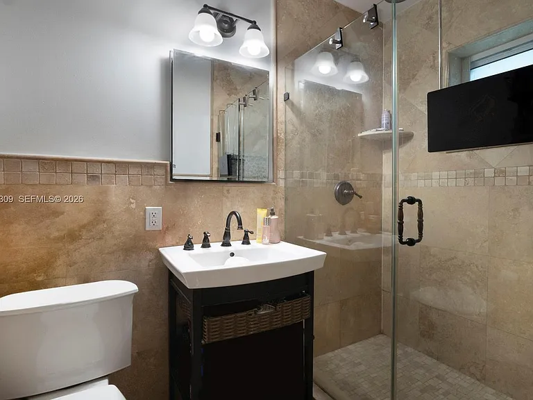 8315 SW 62nd Ct — Photo 13
