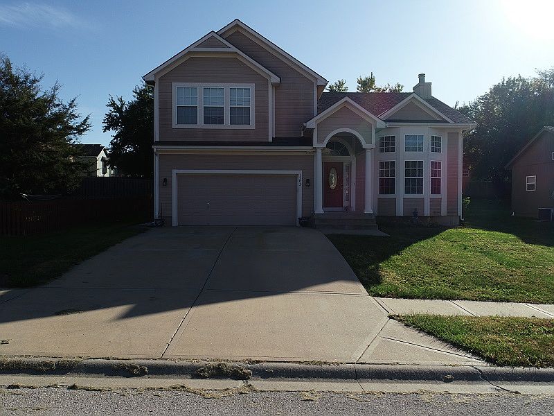 1st image of 1503 N 132nd St