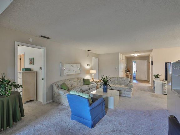 4th image of 2523 Larkin Dr