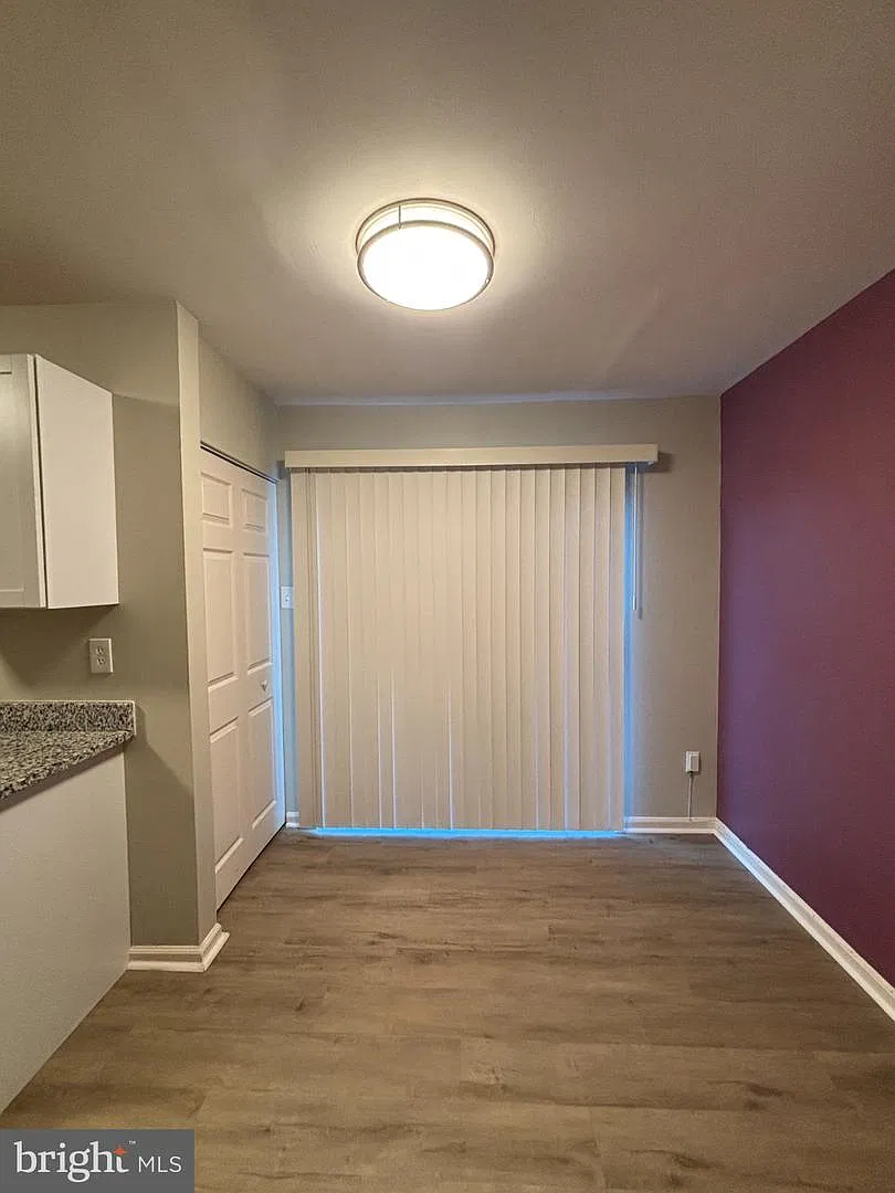 2 bed, 1.5 bath, 950 sqft, $1,795 — Photo 3