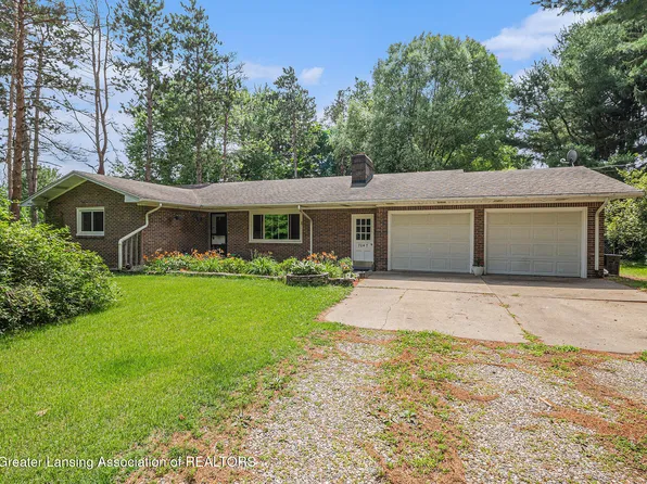 7047 Birchwood Dr, Mount Morris, MI 48458