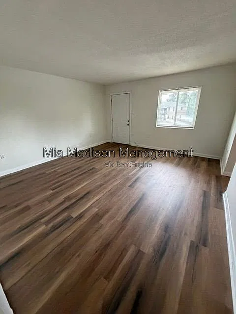 2 bed, 1.0 bath, 576 sqft, $1,100 — Photo 3