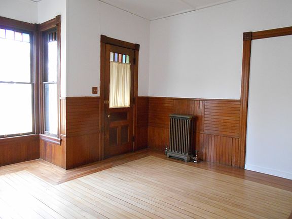 2nd image of 8 5th Ave APT 2