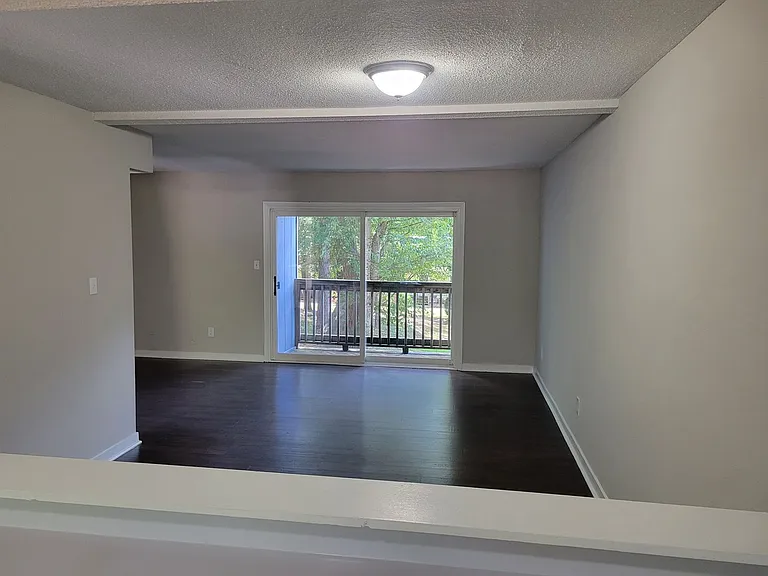 7004 Longstreet Dr #B — Photo 3