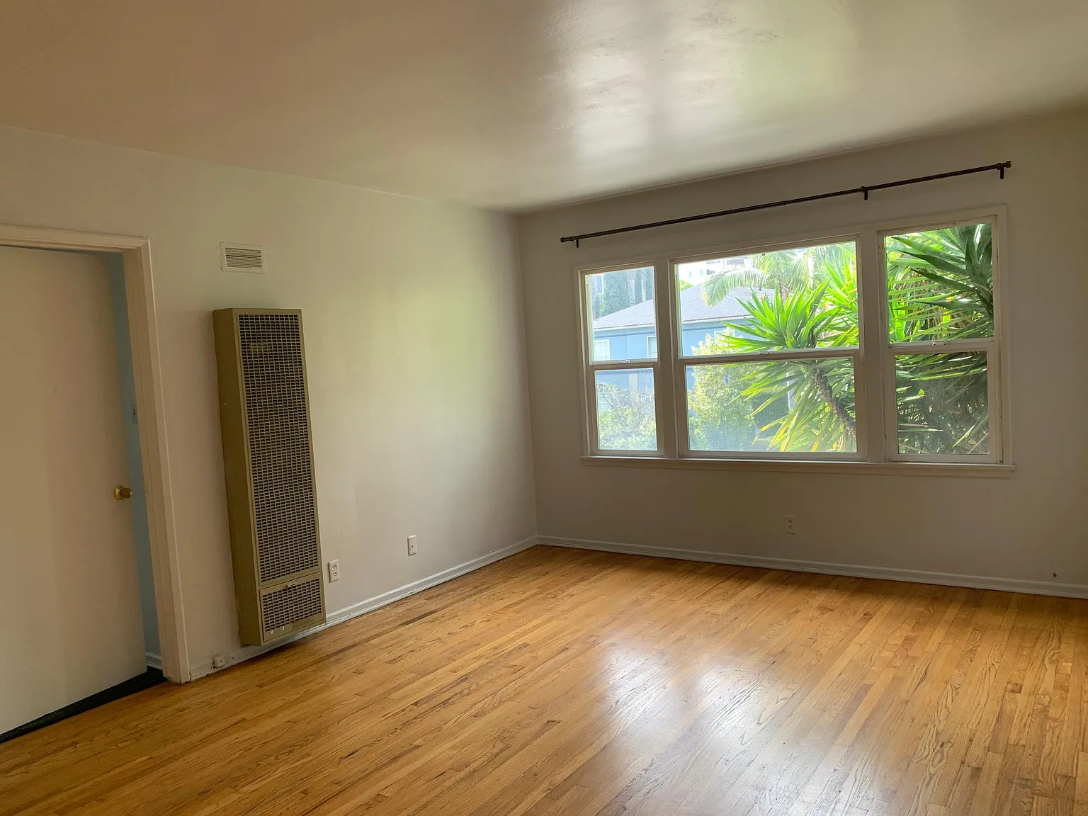 1 bed, 777 sqft, $2,600 — Photo 3