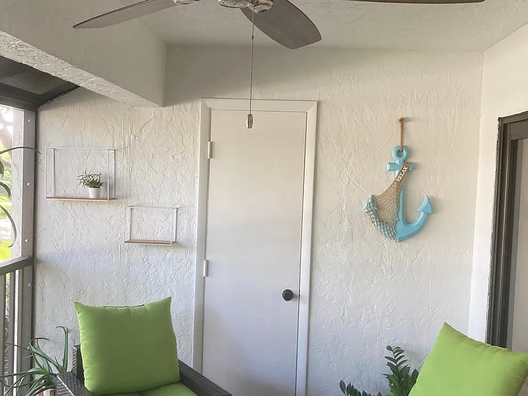 65 Pelican Pointe Dr #202 — Photo 17
