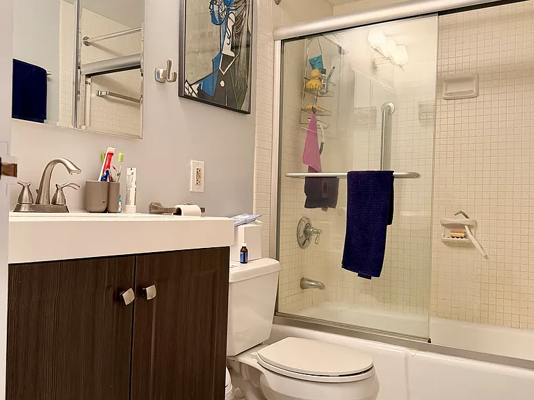 60 Longwood Ave #605 — Photo 8