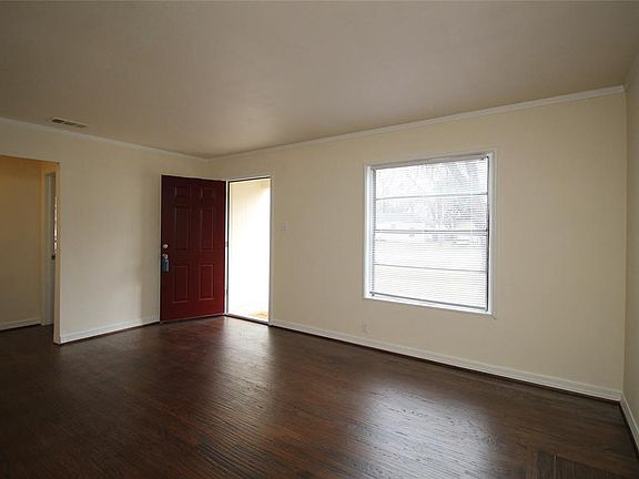 4th image of 1517 Park Ave