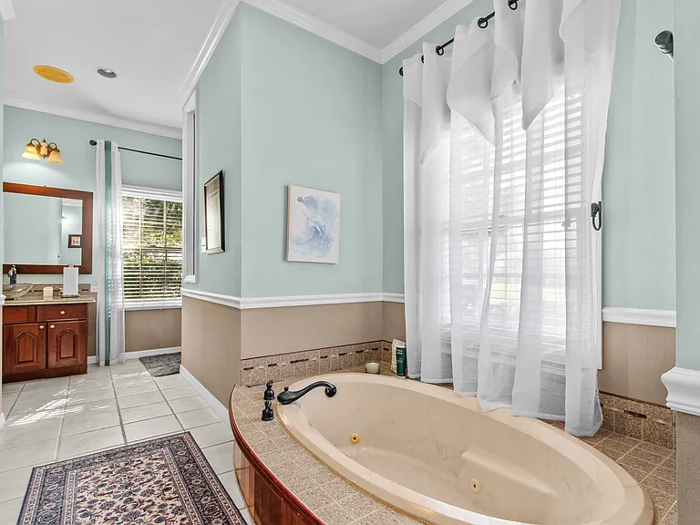 10002 Hunt Cliff Dr — Photo 25