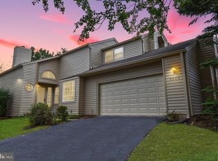 6008 Good Lion Ct, Alexandria, VA 22315