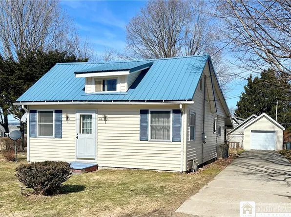 44 W 4th St, Jamestown, NY 14701