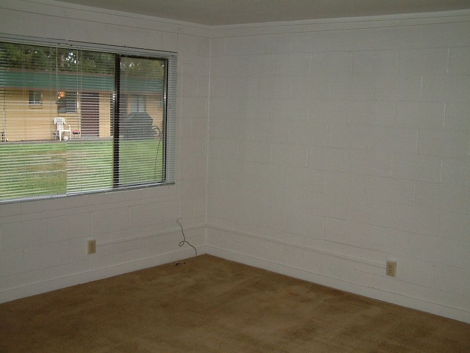 Seabreeze (3125 N Oak Harbor Rd) 3125 N Oak Harbor Rd Oak Harbor, WA