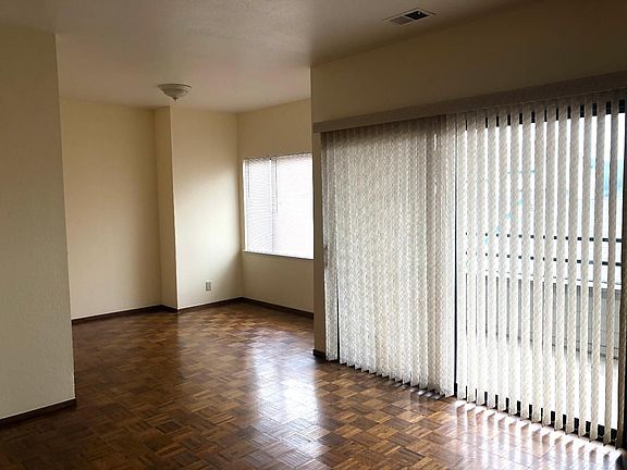 5th image of 55 Appian Way Unit B