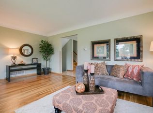 1711 Clarence St N, Maplewood, MN 55109