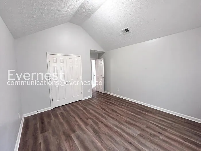 2410 Lafortune Dr — Photo 12