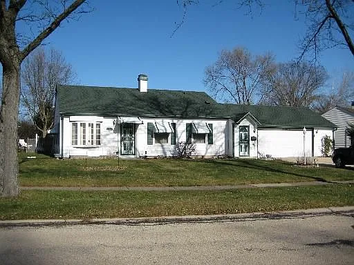 126 Edgewood Dr photo 1