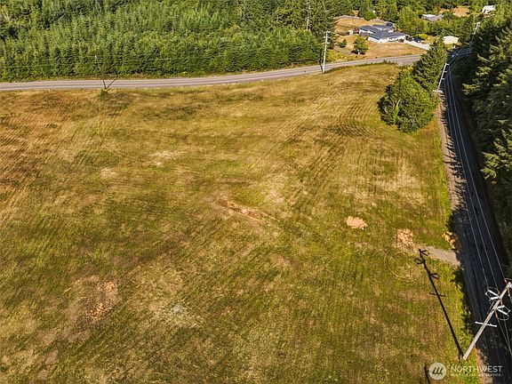 4th image of 32 Grass Creek Road