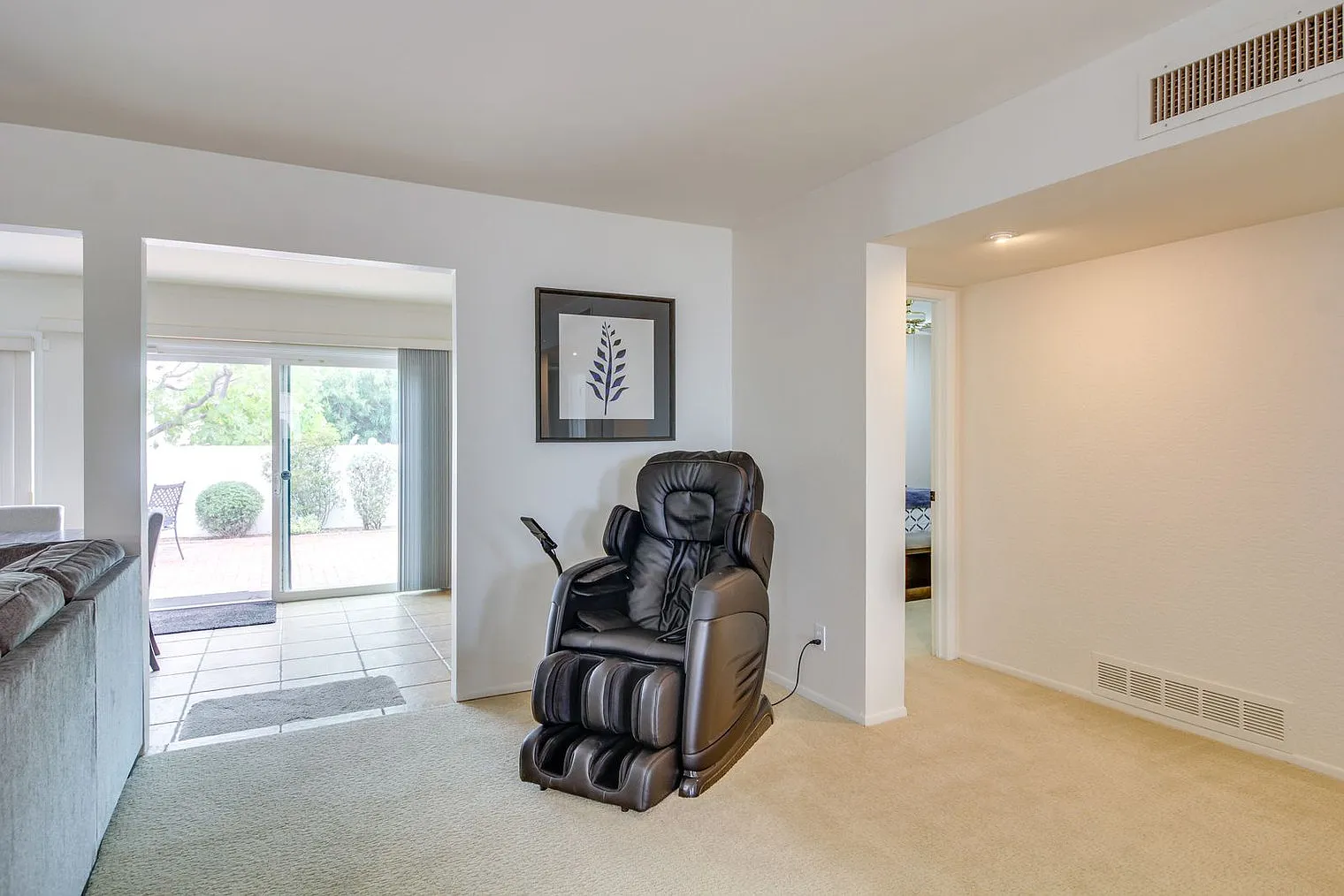 2 bed, 2.0 bath, 1646 sqft, $2,483 — Photo 3
