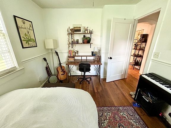 2nd image of 400 Acklen Park Dr #1