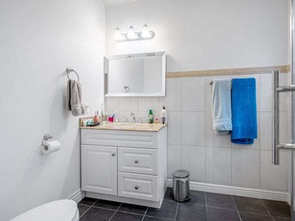 4 bedroom rental in Coquitlam — photo 2