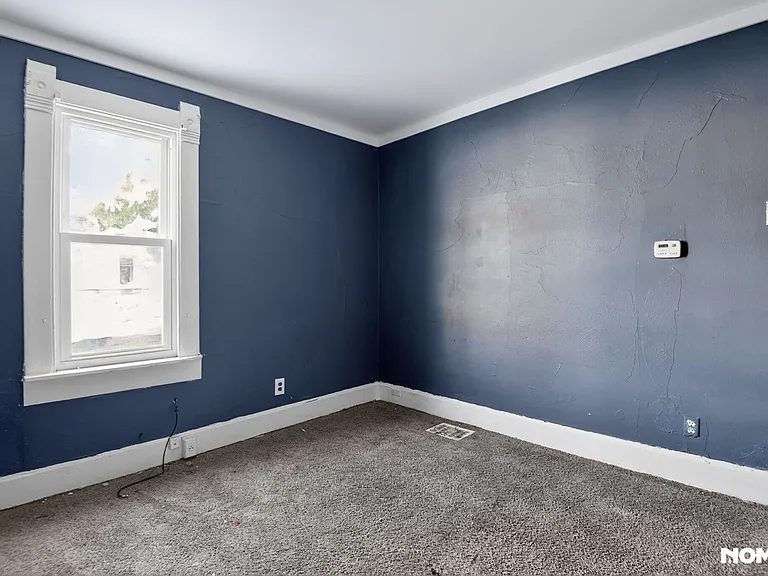 920 S Matthew St — Photo 15