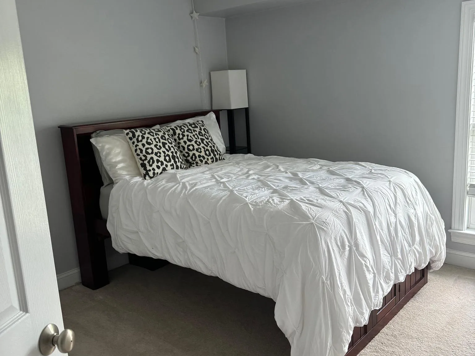 4 bed, 2.5 bath, 2010 sqft, $2,550 — Photo 2