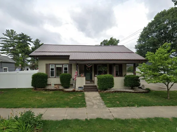 425 N Walnut St, Etna Green, IN 46524