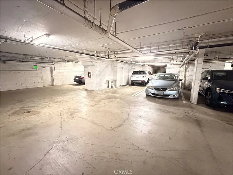 4970 Kester Ave #10 — Photo 20