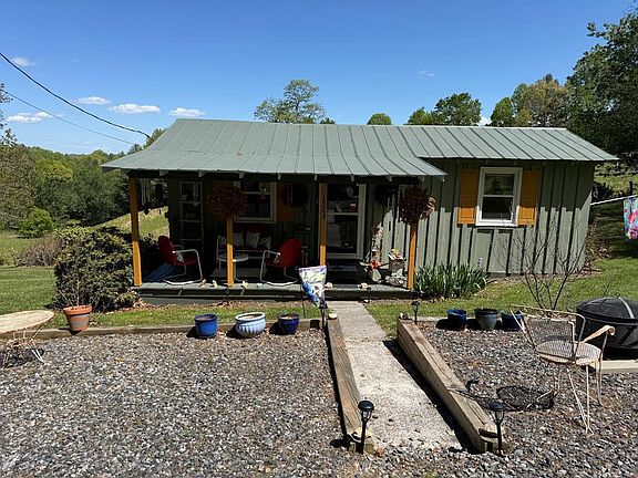 2nd image of 1523 Coxs Chapel Rd