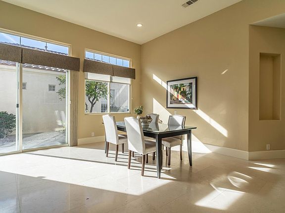 3rd image of 20 Via Bella