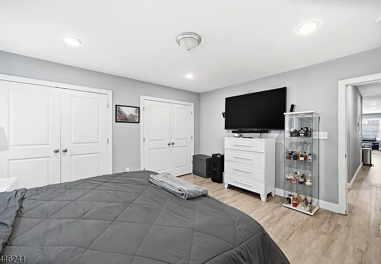 469 Henry St — Photo 10