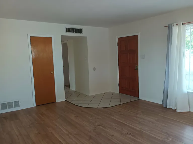 Isabella Dr — Photo 5