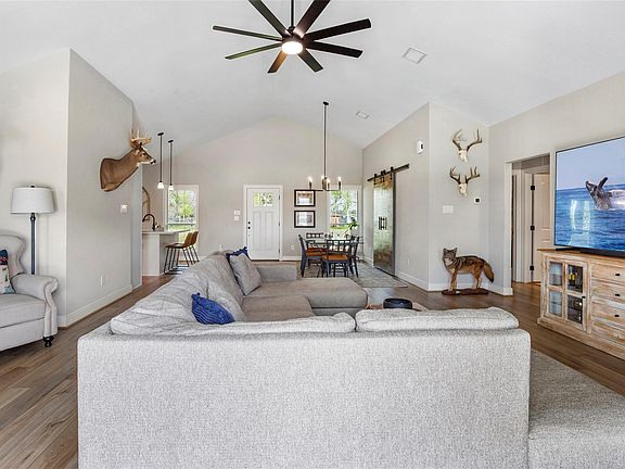 5th image of 7634 Highland Rd