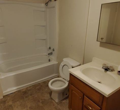 5th image of 2813 S Rybolt Ave