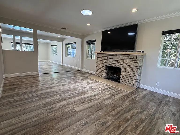 4747 Cartwright Ave — Photo 16