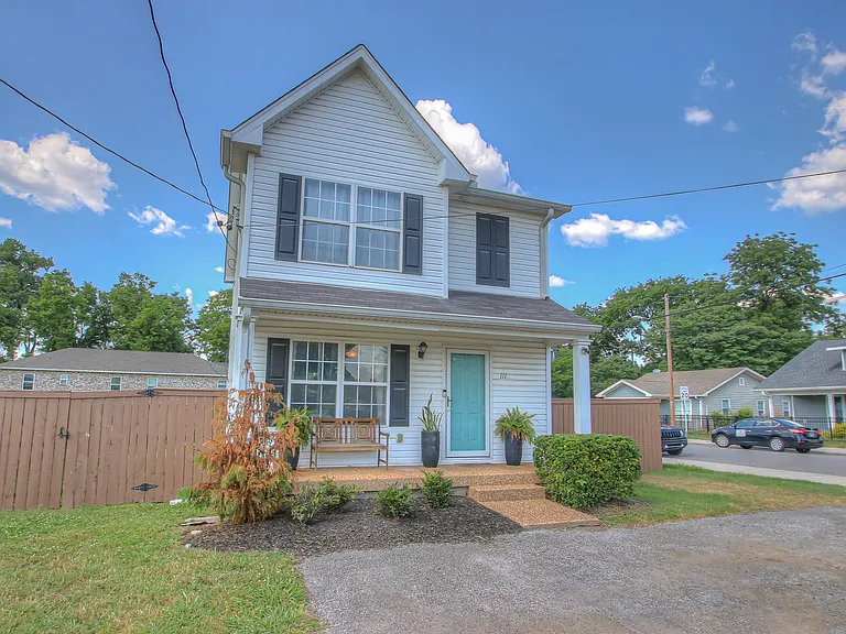 111 Cleveland St — Photo 2