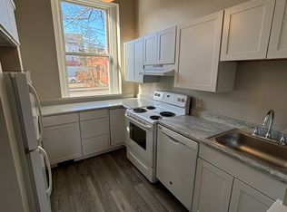 93 Front St, Rollinsford, NH 03869