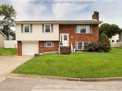 1057 Greenland Cir, South Charleston, WV, 25309