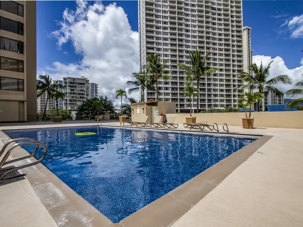 411 Hobron Ln, Honolulu, HI